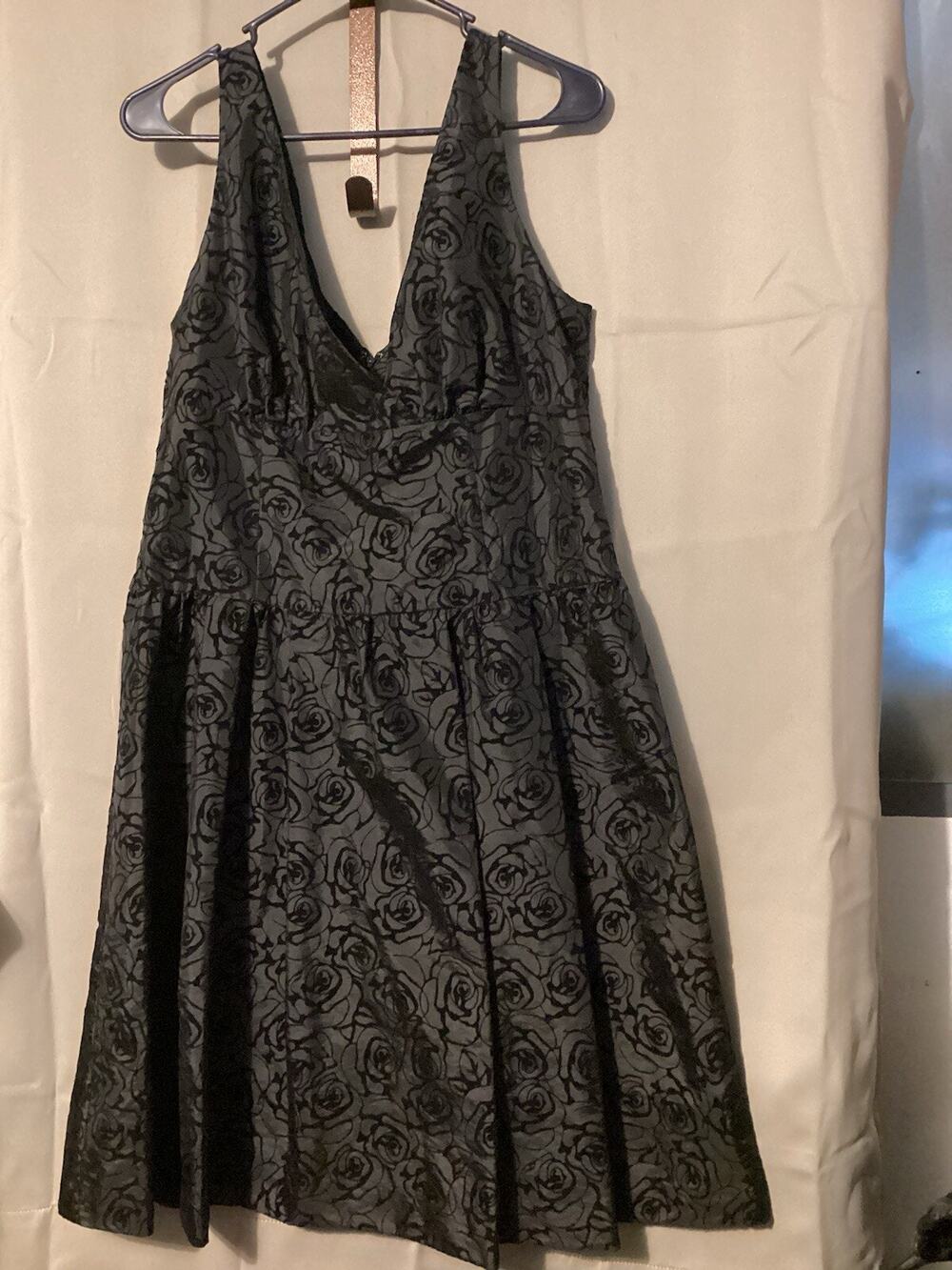 Jones Wear Women’s Little Black Dress Cocktail Size 14 Skirt Pleated Sleeveless
